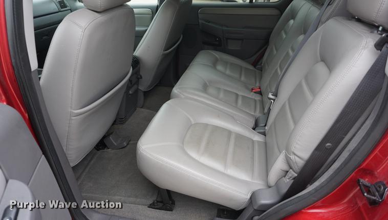 image for item DD6445 2004 Ford Explorer SUV