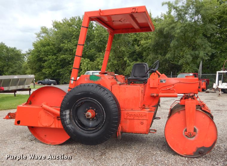 image for item DD6456 Ferguson 46 double drum roller