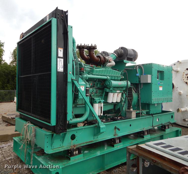 image for item DD6458 2005 Cummins generator