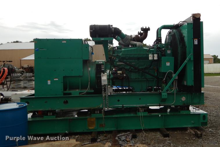 image for item DD6458 2005 Cummins generator