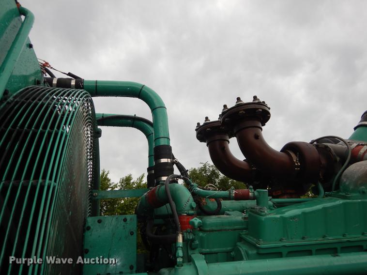 image for item DD6458 2005 Cummins generator