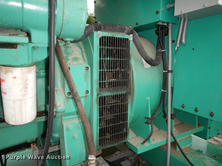 image for item DD6458 2005 Cummins generator