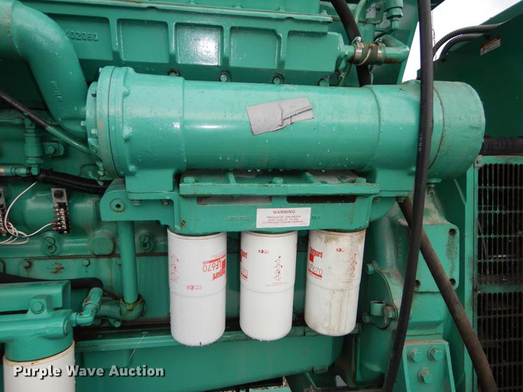 image for item DD6458 2005 Cummins generator