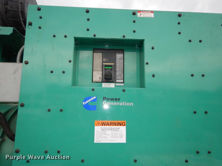 image for item DD6458 2005 Cummins generator