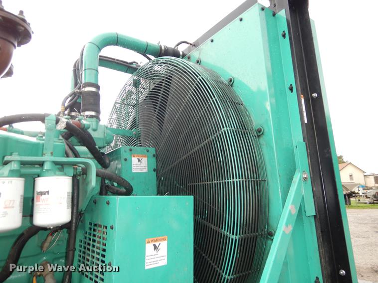 image for item DD6458 2005 Cummins generator