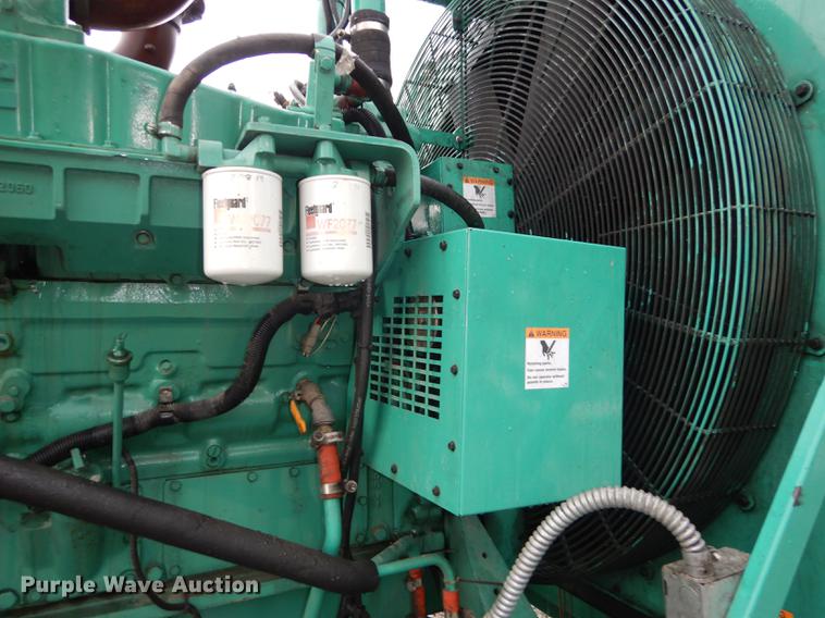 image for item DD6458 2005 Cummins generator