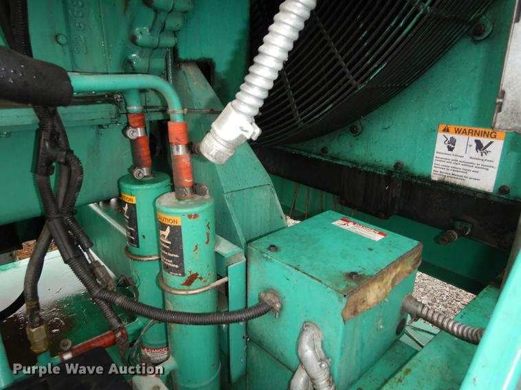 image for item DD6458 2005 Cummins generator