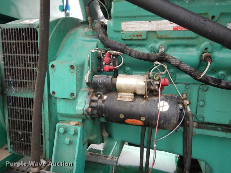 image for item DD6458 2005 Cummins generator
