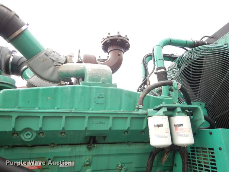 image for item DD6458 2005 Cummins generator