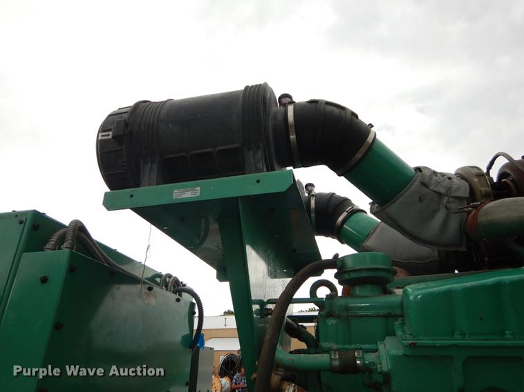 image for item DD6458 2005 Cummins generator