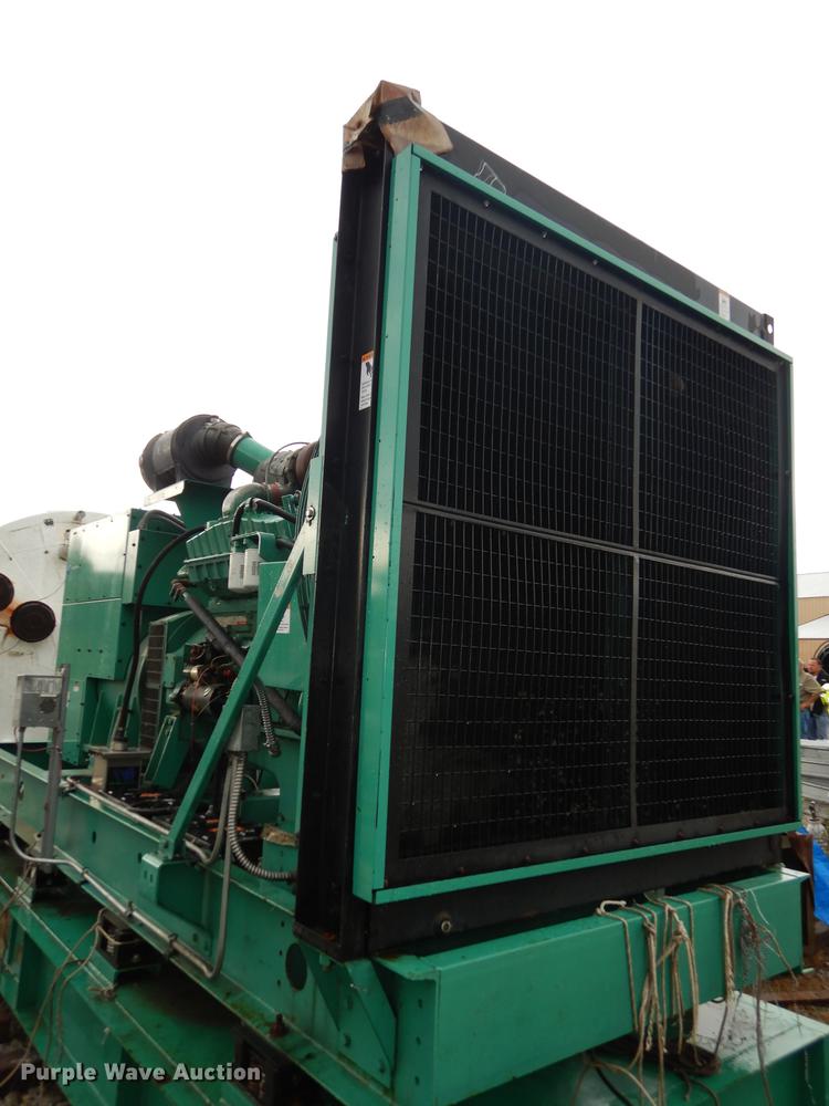 image for item DD6458 2005 Cummins generator