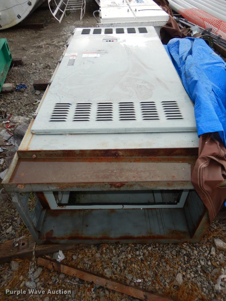 image for item DD6458 2005 Cummins generator