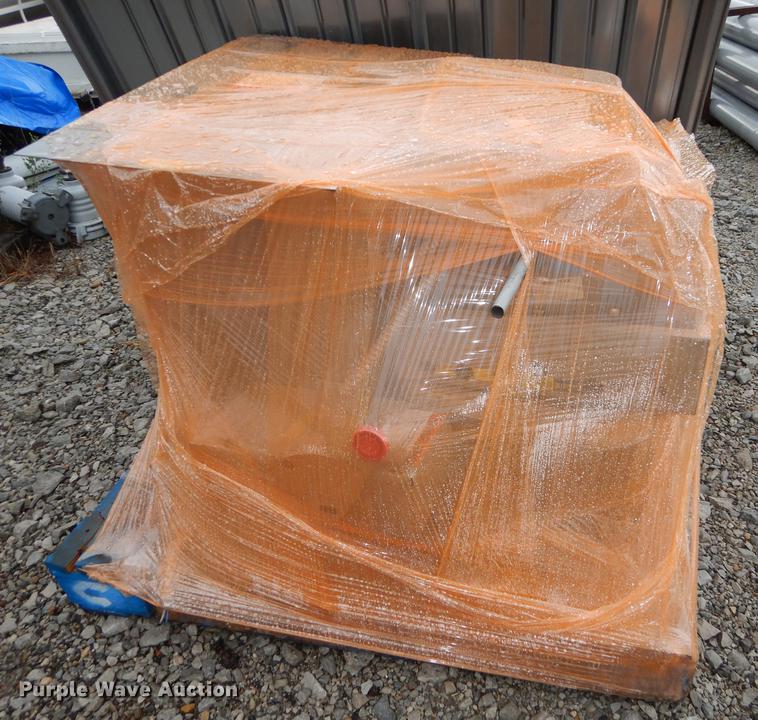 image for item DD6458 2005 Cummins generator