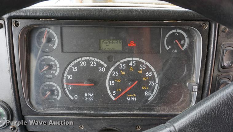 image for item DD6502 2006 Freightliner FS65 Thomas school bus