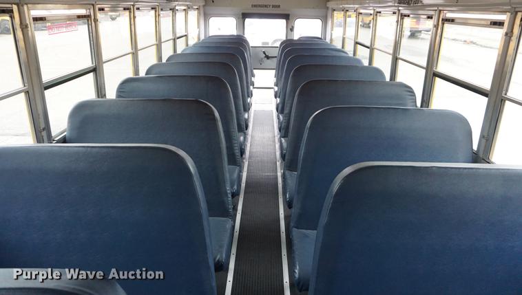 image for item DD6502 2006 Freightliner FS65 Thomas school bus