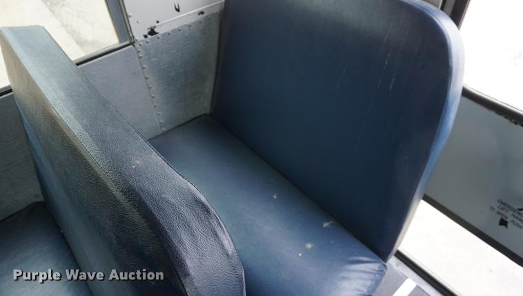 image for item DD6502 2006 Freightliner FS65 Thomas school bus