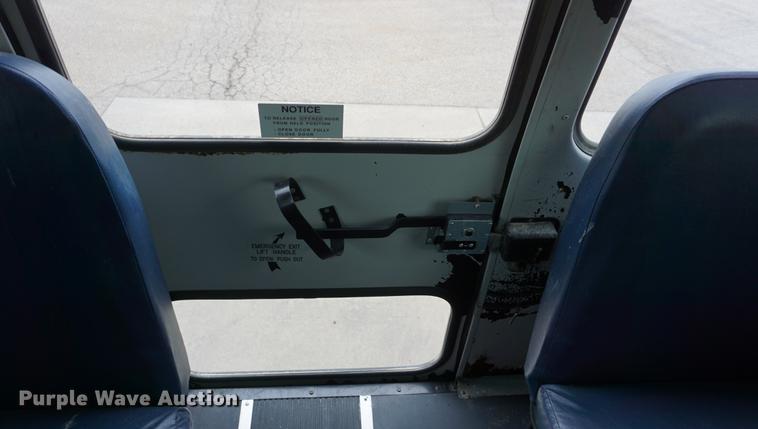 image for item DD6502 2006 Freightliner FS65 Thomas school bus