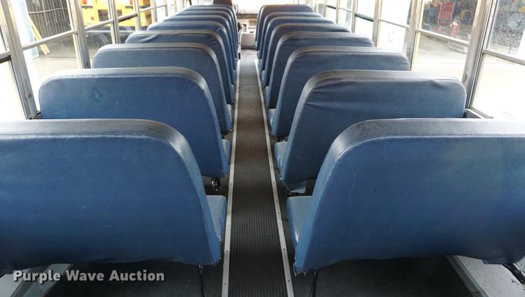 image for item DD6502 2006 Freightliner FS65 Thomas school bus