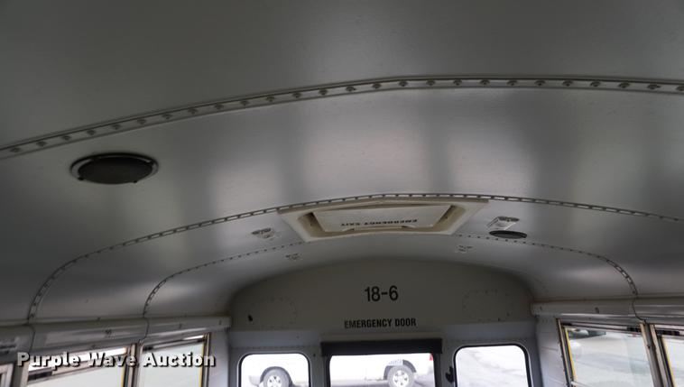 image for item DD6502 2006 Freightliner FS65 Thomas school bus