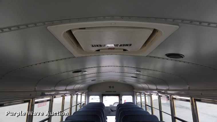 image for item DD6502 2006 Freightliner FS65 Thomas school bus