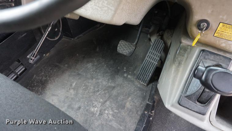 image for item DD6502 2006 Freightliner FS65 Thomas school bus