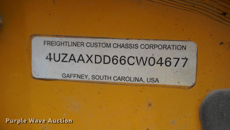 image for item DD6502 2006 Freightliner FS65 Thomas school bus