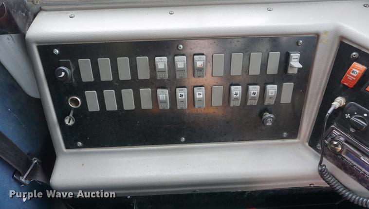 image for item DD6503 2006 Freightliner FS65 Thomas school bus