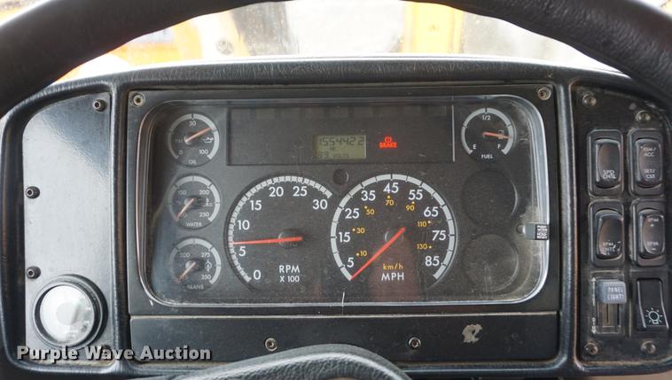 image for item DD6503 2006 Freightliner FS65 Thomas school bus