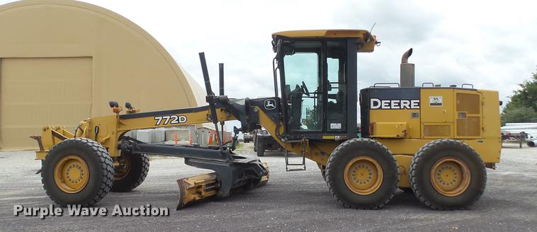 image for item DD7342 2008 John Deere 772D motor grader