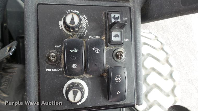 image for item DD7342 2008 John Deere 772D motor grader