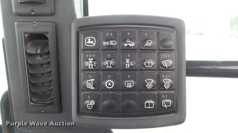 image for item DD7342 2008 John Deere 772D motor grader