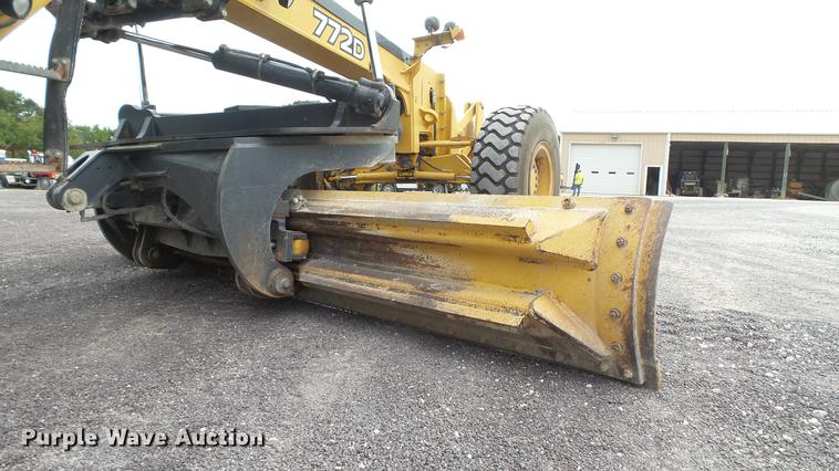 image for item DD7342 2008 John Deere 772D motor grader
