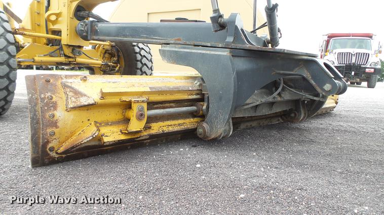 image for item DD7342 2008 John Deere 772D motor grader