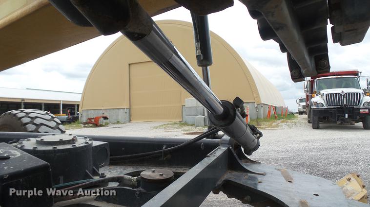 image for item DD7342 2008 John Deere 772D motor grader