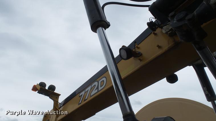 image for item DD7342 2008 John Deere 772D motor grader