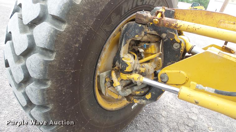 image for item DD7342 2008 John Deere 772D motor grader