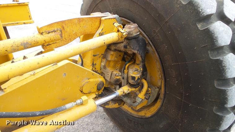 image for item DD7342 2008 John Deere 772D motor grader