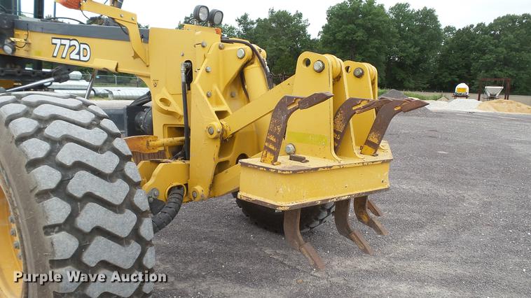 image for item DD7342 2008 John Deere 772D motor grader