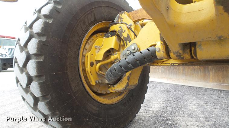 image for item DD7342 2008 John Deere 772D motor grader