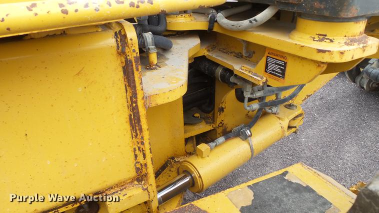 image for item DD7342 2008 John Deere 772D motor grader