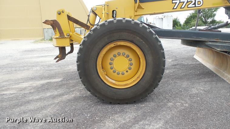 image for item DD7342 2008 John Deere 772D motor grader