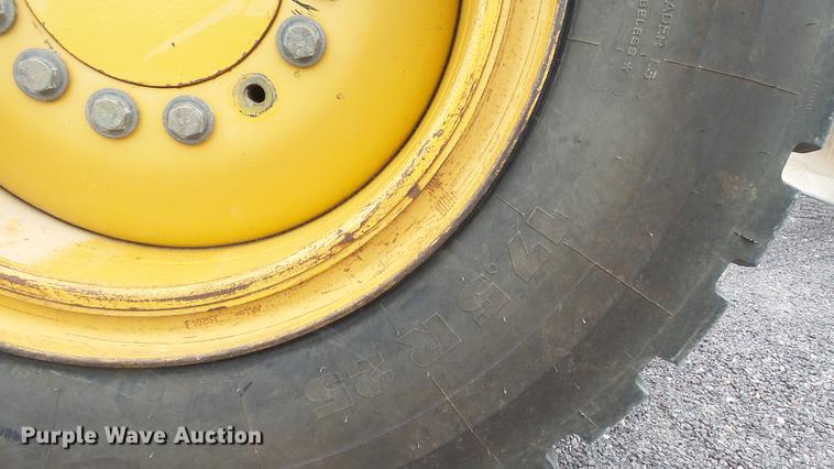 image for item DD7342 2008 John Deere 772D motor grader