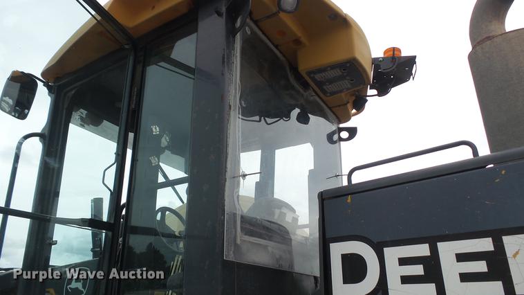 image for item DD7342 2008 John Deere 772D motor grader