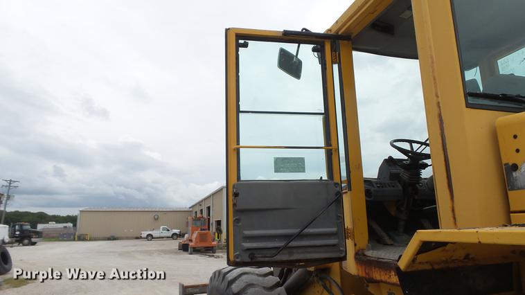 image for item DD7343 1995 Volvo L70C wheel loader