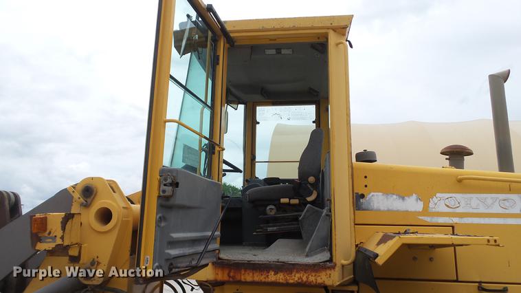 image for item DD7343 1995 Volvo L70C wheel loader