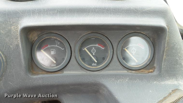 image for item DD7343 1995 Volvo L70C wheel loader