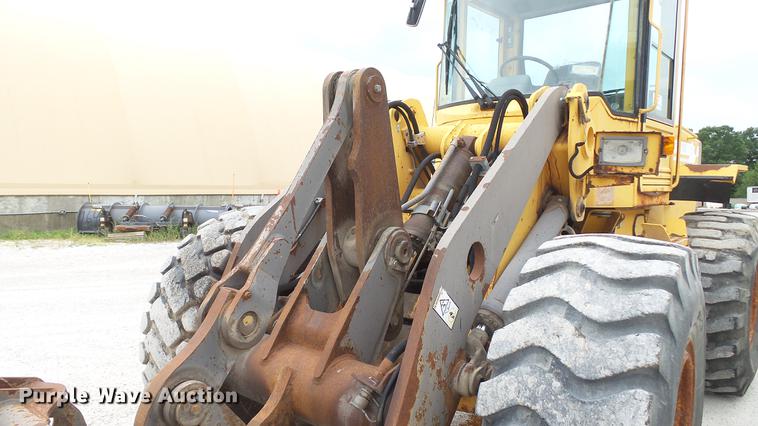 image for item DD7343 1995 Volvo L70C wheel loader