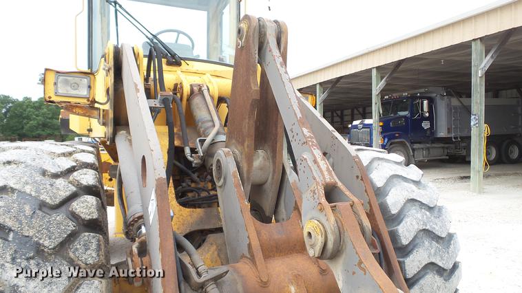 image for item DD7343 1995 Volvo L70C wheel loader