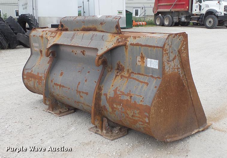 image for item DD7343 1995 Volvo L70C wheel loader