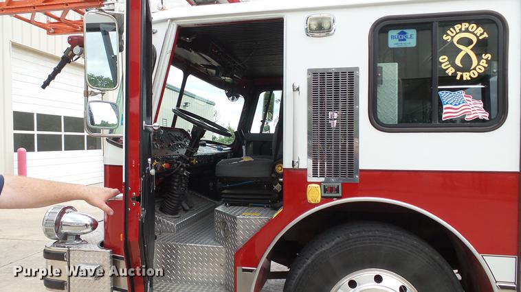 image for item DD7344 1989 Emergency One ladder fire truck